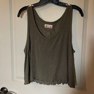 Flowy olive green tank EUC